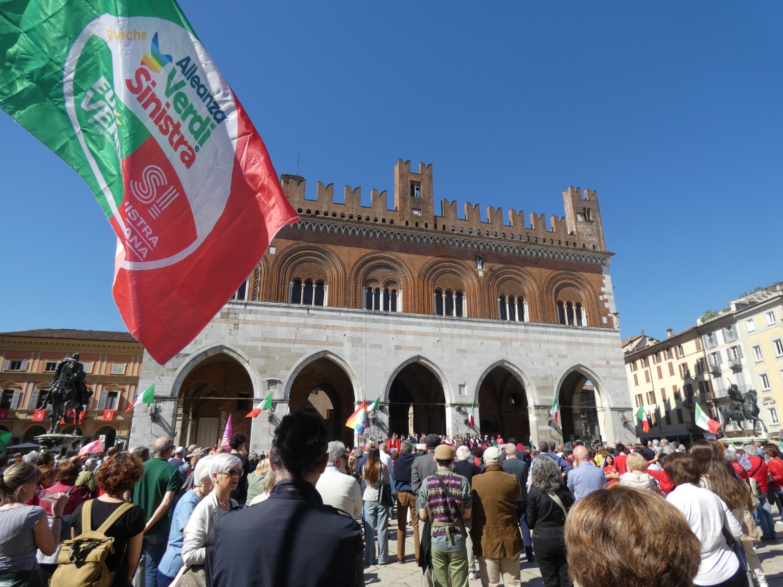 Resistenza.jpg (489 KB)